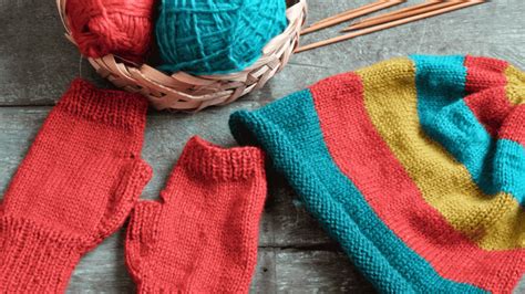 How to Knit a Beanie for Beginners [Plus Over 40 FREE Patterns ...