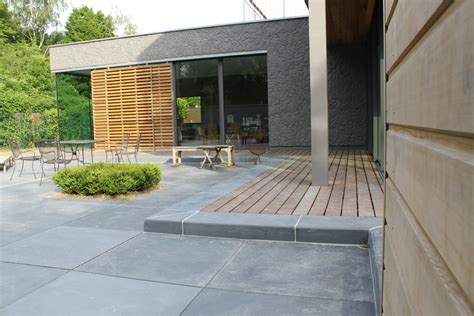 Terrasse dalle béton XXL - Contemporary - Deck - Lille - by Home ...