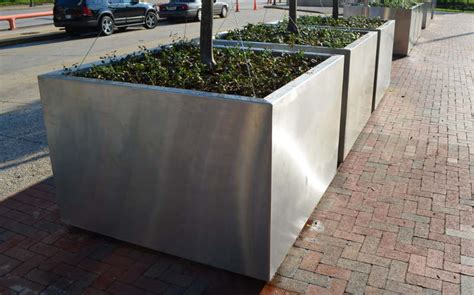 2024 Stainless Steel Planter Designs - Landscape Architectural Elements