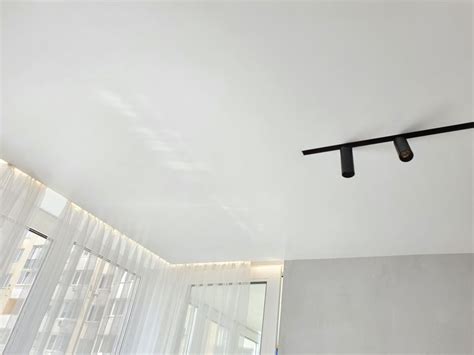 Скрытый карниз в натяжном потолке | Ceiling lights, Home decor, Decor