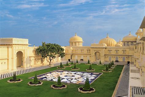 Udaipur as a Wedding Destination : This is where royal weddings happen!