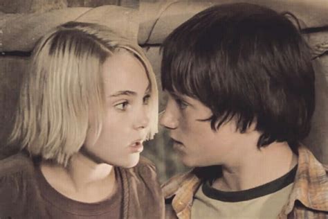 Jess Leslie Bridge To Terabithia Josh Hutcherson Movie Photo