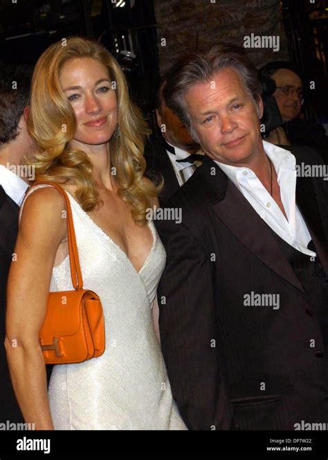 John mellencamp and his wife hi-res stock photography and images - Alamy