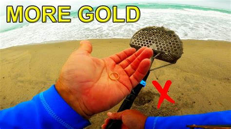 Finding Gold On The Beach Metal Detecting Treasure Hunting On The