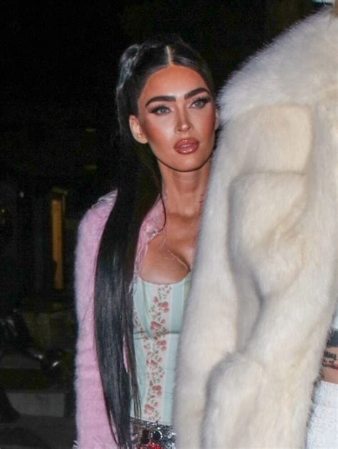 Megan Fox Shows Big Boobs And Sexy Legs At Catch Steak In Los Angeles Hot Celebs Home