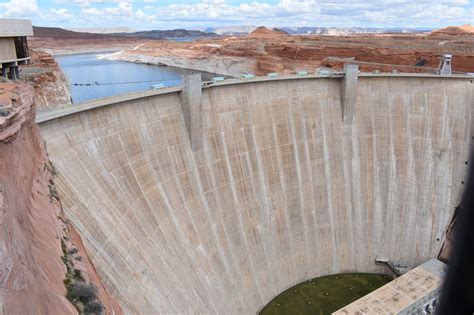 Glen Canyon Dam - Utah's Adventure Family