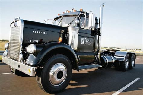 Pin By Mark Maida On Kenworth Conventional Kenworth Big Trucks Trucks