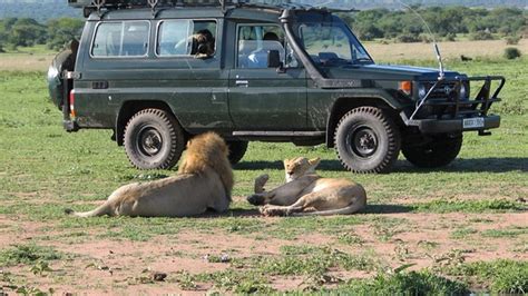 Safari Landcruiser - Rent a Car Entebbe