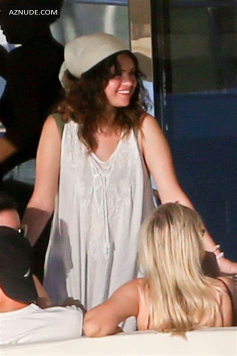Selena Gomez Stuns As She Soaks Up The Sun In Green Bikini Aboard Luxury Yacht In Hawaii Aznude