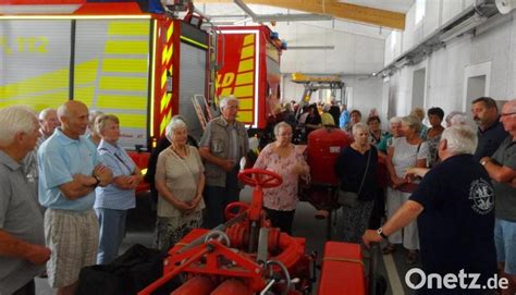 Schwarzenfelder Senioren Zu Besuch Bei Feuerwehr Onetz