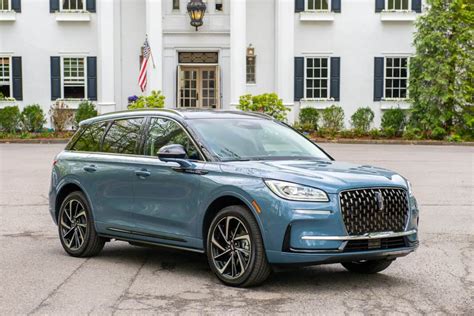 The 10 Best 2024 SUVs According to Our Road Test Editors