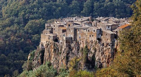 Calcata Il Borgo Magico Borgo Delle Streghe Blog