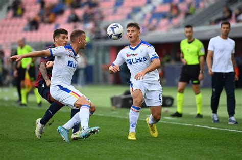 Bologna Lecce Probabili Formazioni E Dove Vederla Calcio Lecce