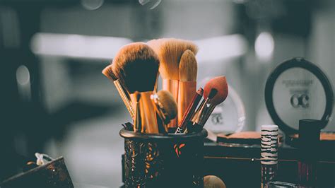 Become A Successful Makeup Artist With These Skills Hunar Online