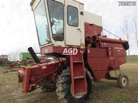 Used International Harvester 615 Combine Agdealer