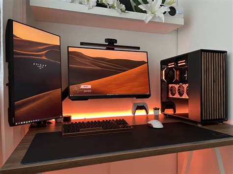 Sleek Gaming Desk Setup