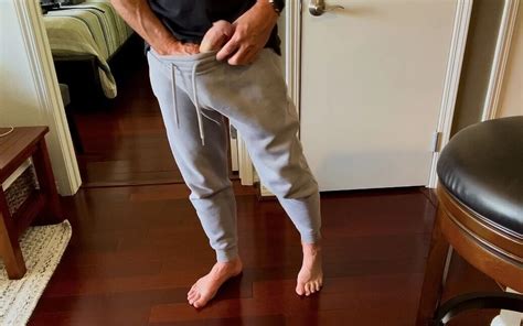 Sexy Bare Feet And A Beautiful Dick Gay Man Porn Feat Barefoot Blake By FapHouse XHamster