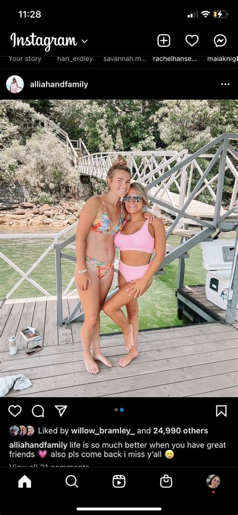 9 Hot Sexy Chantel Schnider Bikini Pics