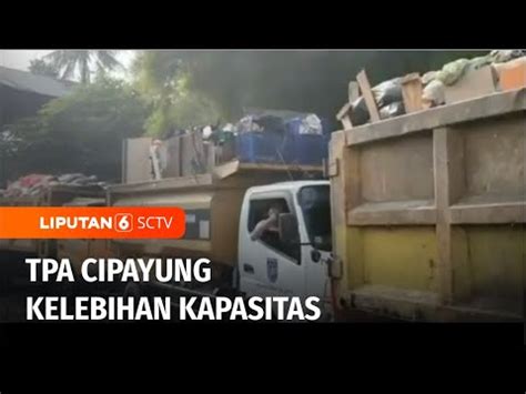 Truk Antre Jam Untuk Turunkan Sampah Ke Tpa Cipayung Yang Telah