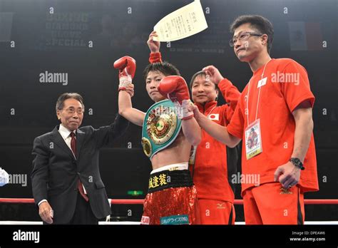 Tokyo Japan 6th Dec 2013 2L R Naoya Inoue JPN Hideyuki Ohashi