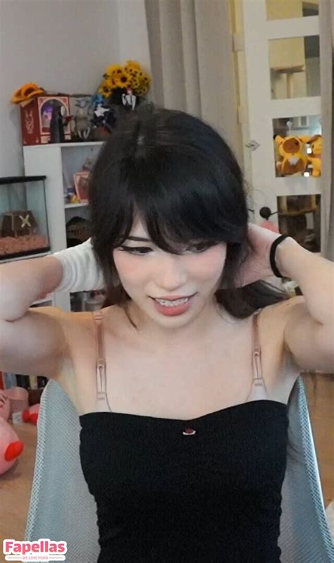 Emiru Aka Emiru Nude Leaks OnlyFans Fapellas