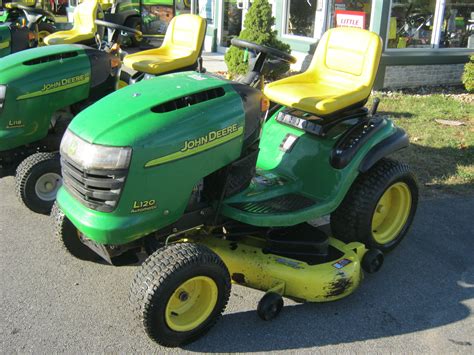 2004 John Deere L120 Lawn And Garden And Commercial Mowing John Deere