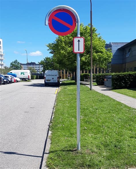 Parkering Forbudt C Forbudstavle I Ingen Parkering Kombiskilte