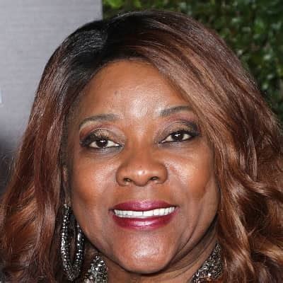 Loretta Devine - Bio, Age, Height, Net Worth, Facts, Nationality