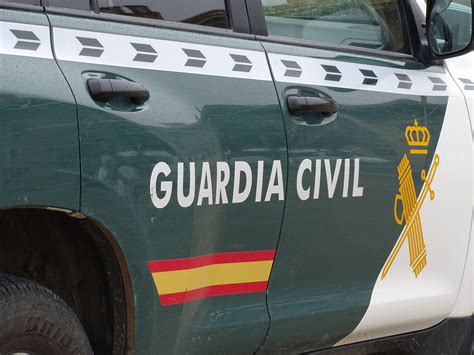 Los Guardias Civiles aseguran que los vehículos de Tráfico con son