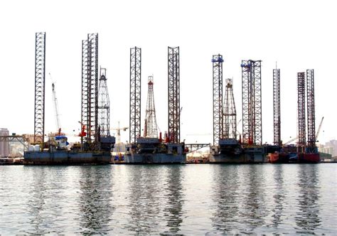 Lamprell Delivers Jack Up Rig Qarnin To Ndc Oil Gas Middle East