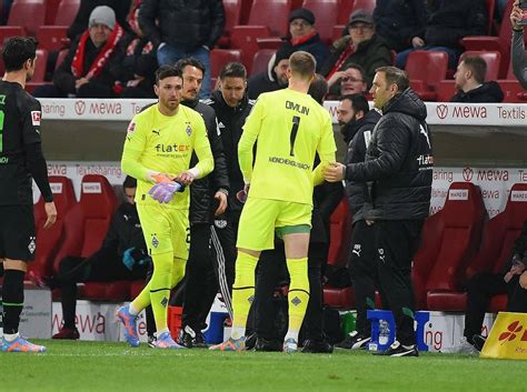 Gladbach Jonas Omlin Oder Jan Olschowsky Gegen Freiburg Im Tor