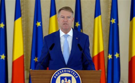 Politico Creşte presiunea asupra lui Klaus Iohannis pentru retragerea