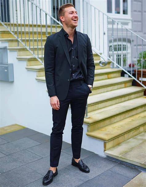 How To Wear A Blazer 4 Black Blazer Combinations Youll Love