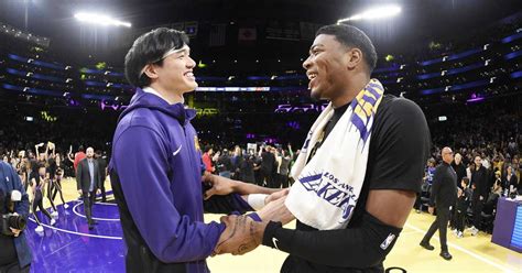 【フォト】〝バットマン〟八村、途中出場で7得点 レーカーズ準決勝へ、nba 産経ニュース