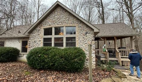 Cherry Ridge Retreat Honest Review Hocking Hills Luxury Cabin Sand