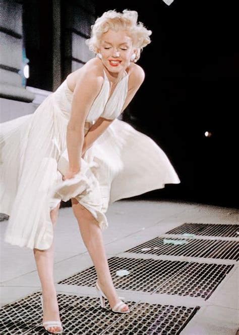 Bom sex Marilyn Monroe với gu thời trang đẳng cấp
