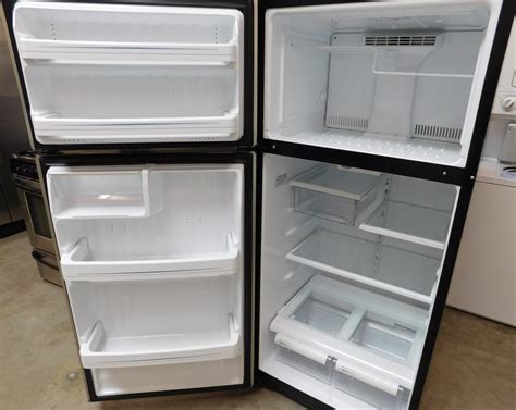 17 Cu Ft Ge Top Freezer Satin Stainless Steel Refrigerator With Glass Shelves B 39