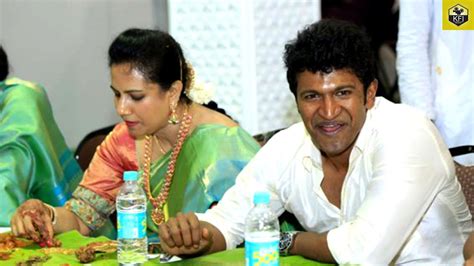 Puneeth Rajkumar Sweet Moments With Wife Ashwini Puneeth Puneeth