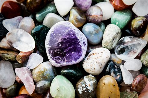 Crystals 101: Collecting Crystals Beginner's Guide 