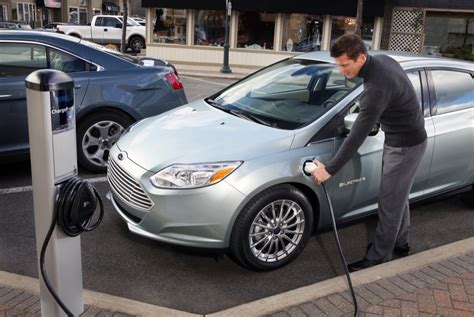 New Ford Focus Ev Home Charging Station Gets Ul Certification