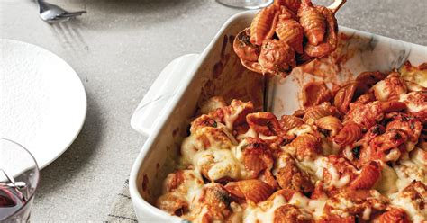 Gratin de pâtes aux tomates aux champignons et aux saucisses Zeste