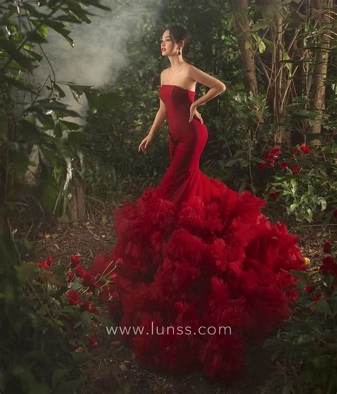 Tiered Ruffled Long Train Red Body Hugging Prom Dress Lunss