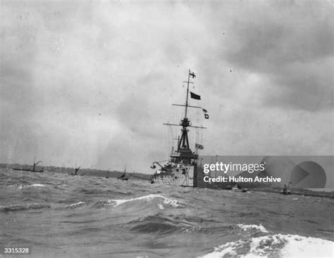 Hms Dreadnought Battleship Photos and Premium High Res Pictures - Getty ...