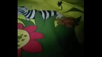 Quay lén lồn em vợ ngủ kho yng mặ sịp cực ngon XVIDEOS