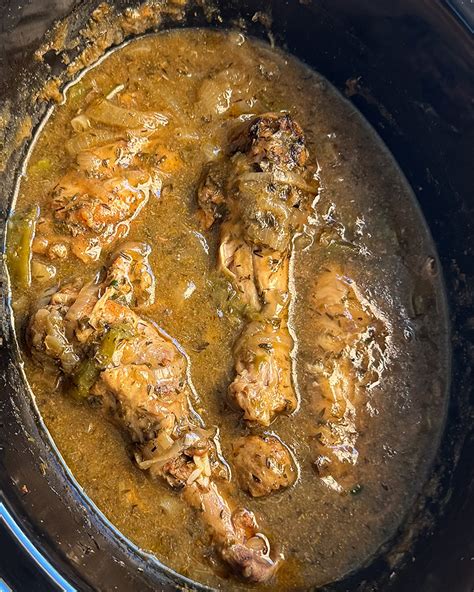 Slow Cooker Whole Turkey - Fit Slow Cooker Queen