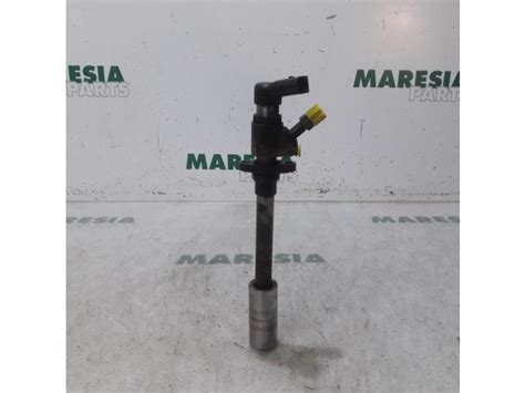 CITROËN C4 Picasso 1 generation 2006 2013 Fuel Injector 9658194180