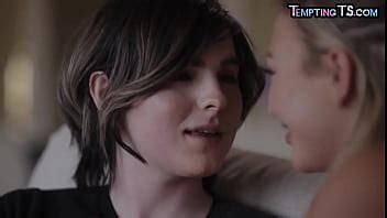 Lesbian Trans Beauty Enjoys MILFs Pussy XVIDEOS