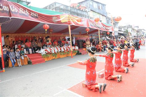 Pj Wali Kota Lepas Peserta Karnaval Festival Budaya Dan Cap Go Meh