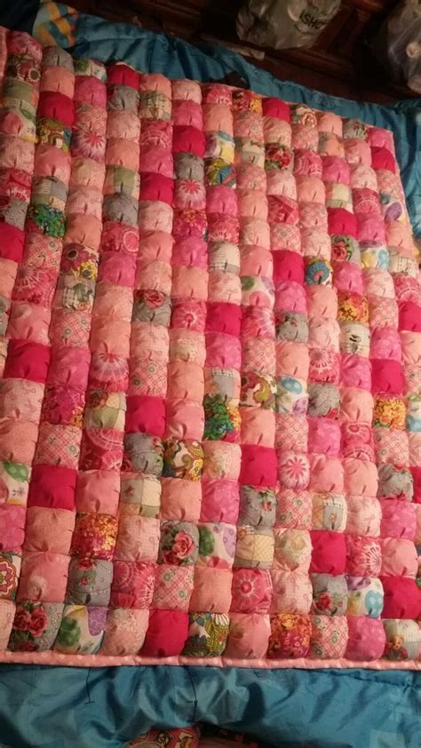 Pin By Shelly L Bohanan On Making Quilts Puff Quilt Quilts Ribbon