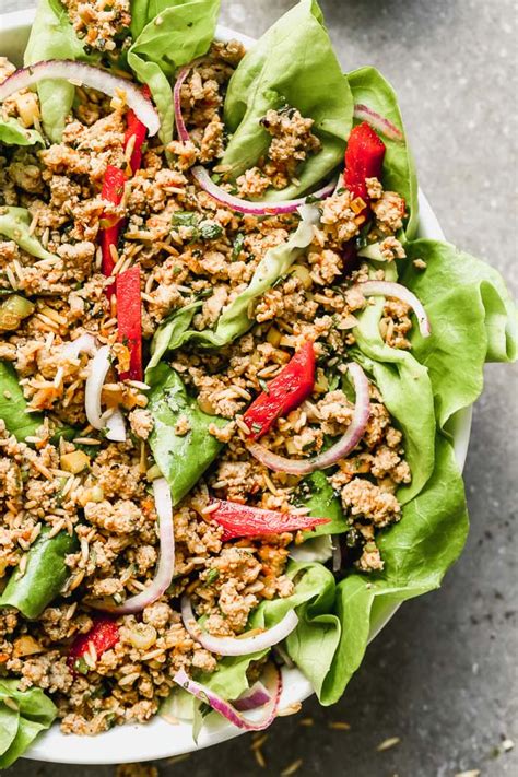 chicken larb salad cooking